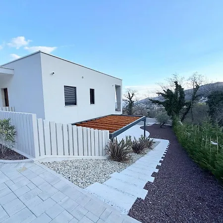 Holiday home The Josefine With Sea View In A Setting